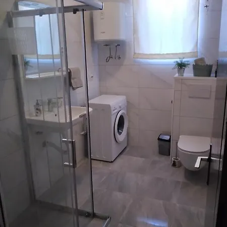 Pauli Apartment