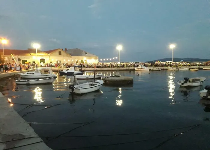 Pauli Apartmán Kaštela